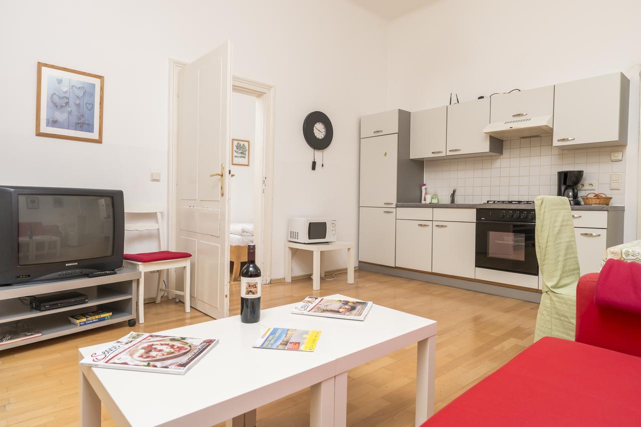 Six House Basic By Welcome2vienna *